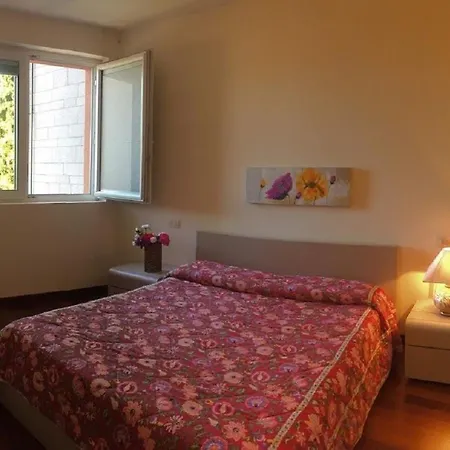Emma Apartment *
